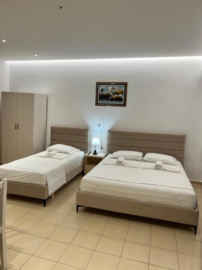 Hotel Moscopole كساميل المظهر الخارجي الصورة