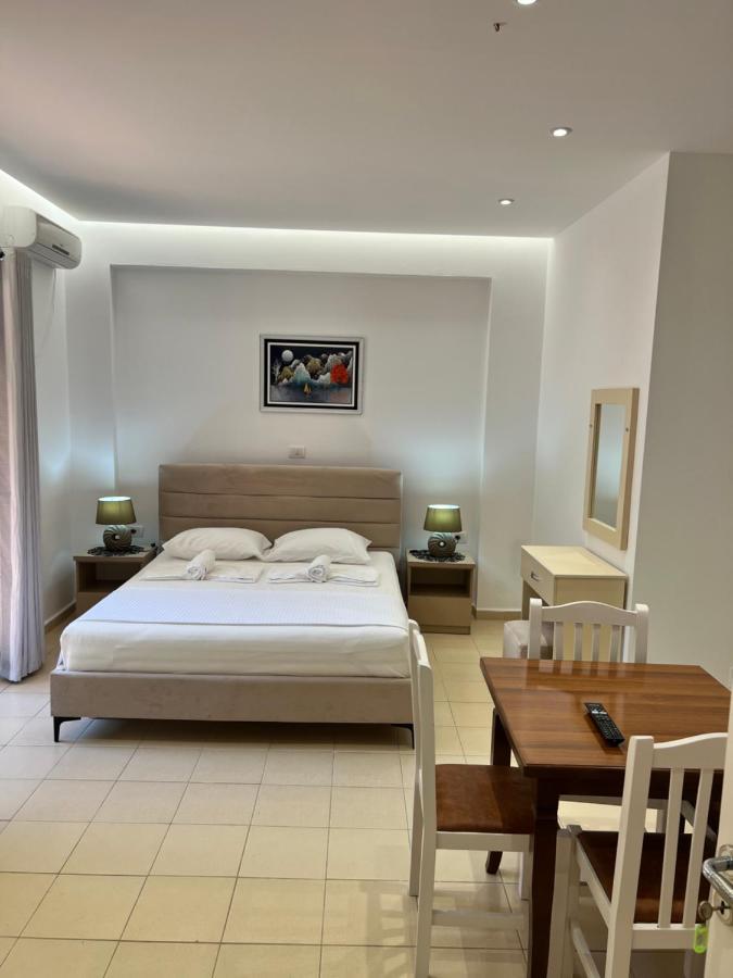 Hotel Moscopole كساميل المظهر الخارجي الصورة