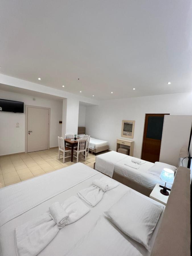 Hotel Moscopole كساميل المظهر الخارجي الصورة