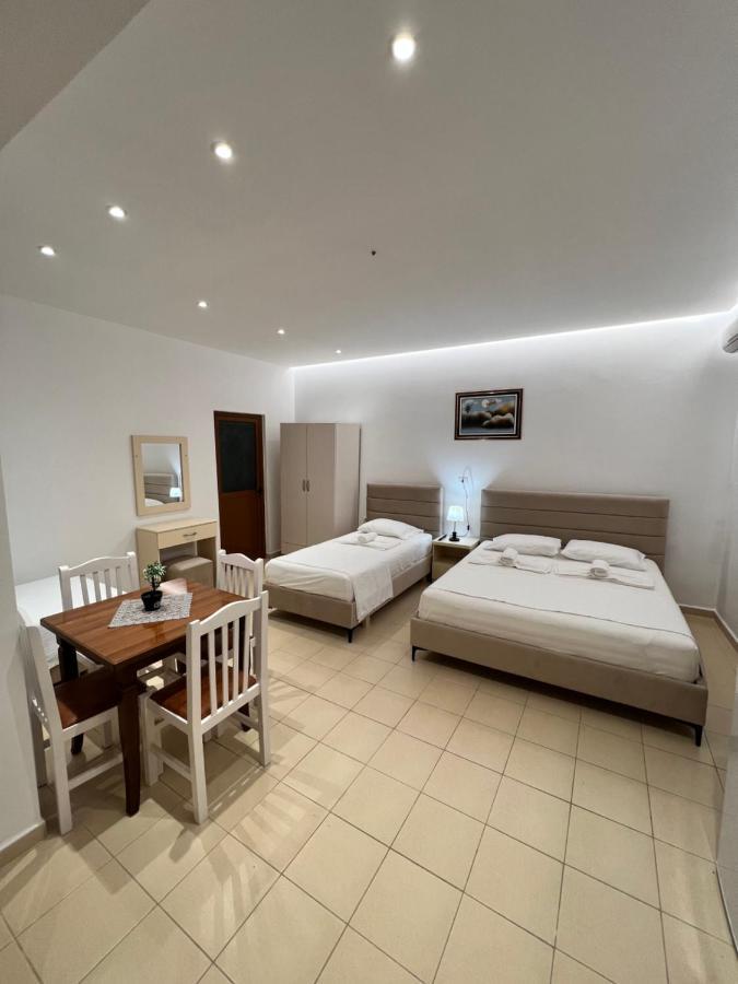 Hotel Moscopole كساميل المظهر الخارجي الصورة