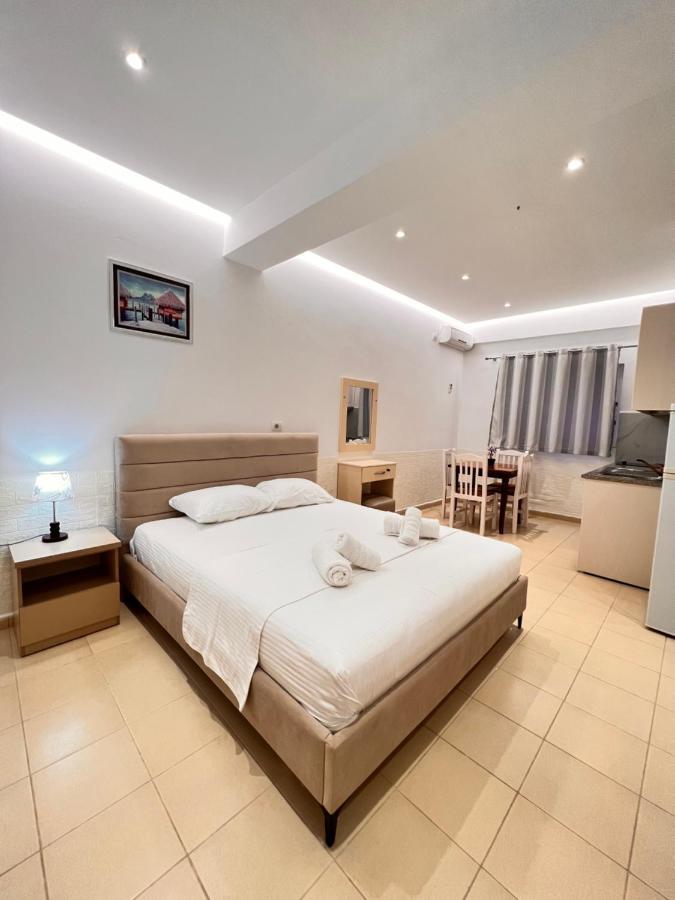 Hotel Moscopole كساميل المظهر الخارجي الصورة