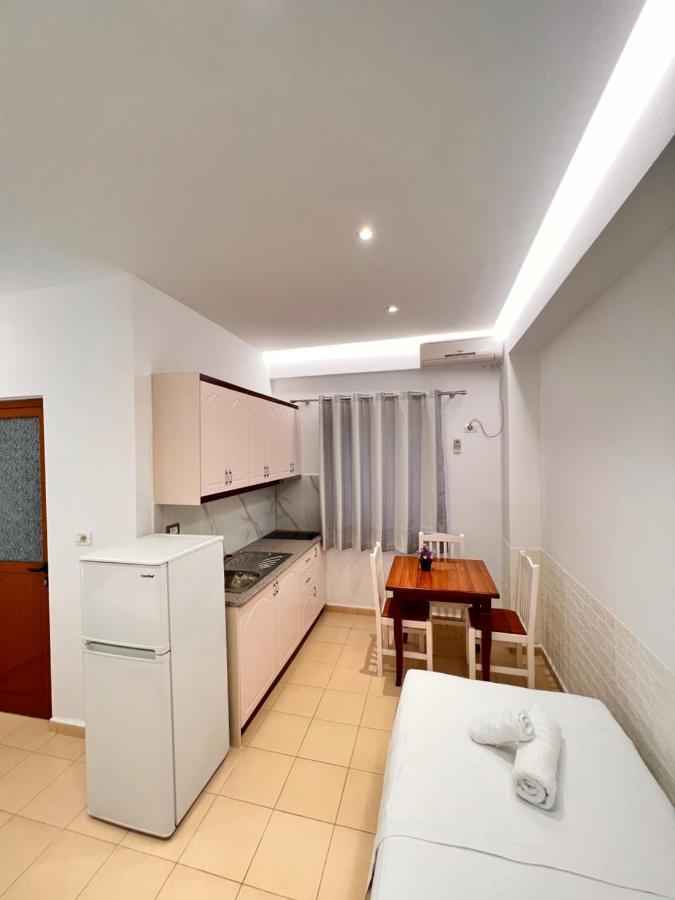 Hotel Moscopole كساميل المظهر الخارجي الصورة