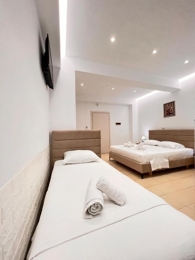 Hotel Moscopole كساميل المظهر الخارجي الصورة