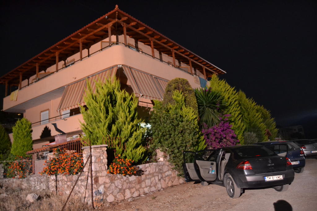 Hotel Moscopole كساميل المظهر الخارجي الصورة